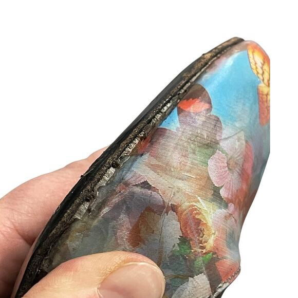 Dolce & Gabbana IT 38 F/W 1999 Butterfly Floral Holographic Slingback Heels - Picture 15 of 15